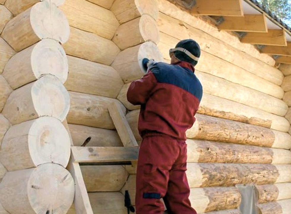 Что входит в такое понятие как шлифовка деревянного дома?